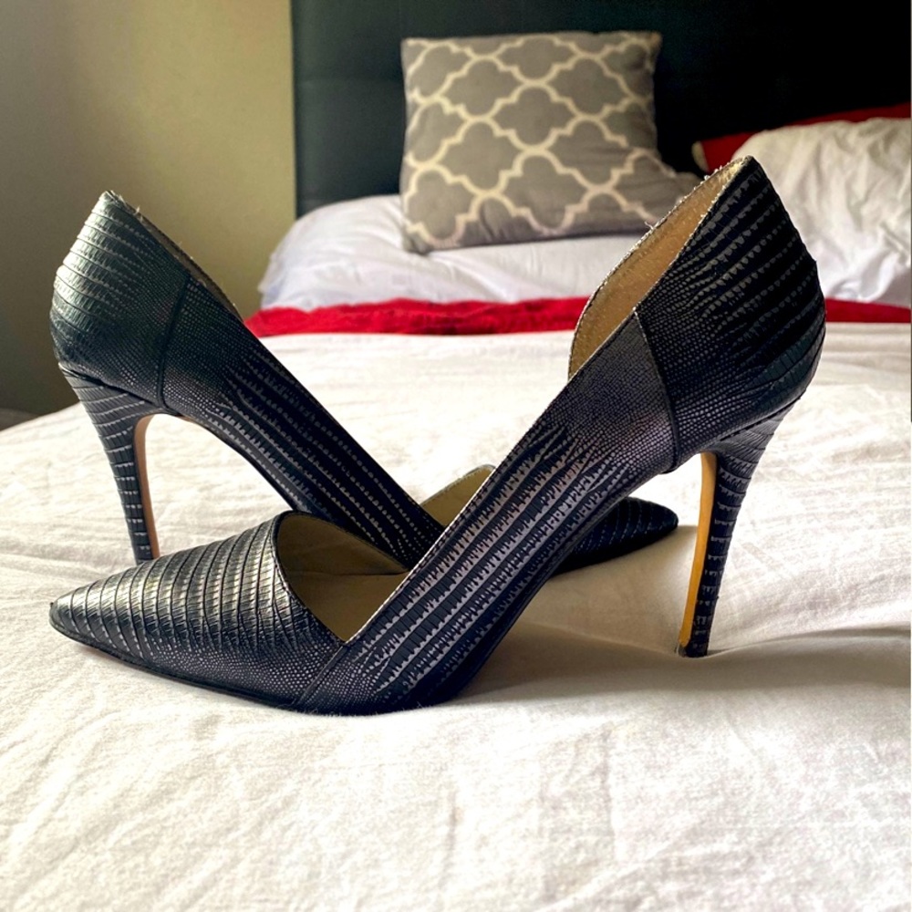 Like New Steven by Steve Madden Black Stilettos size 6